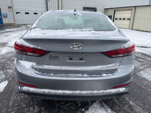 Used 2017 Hyundai Elantra SE image 7