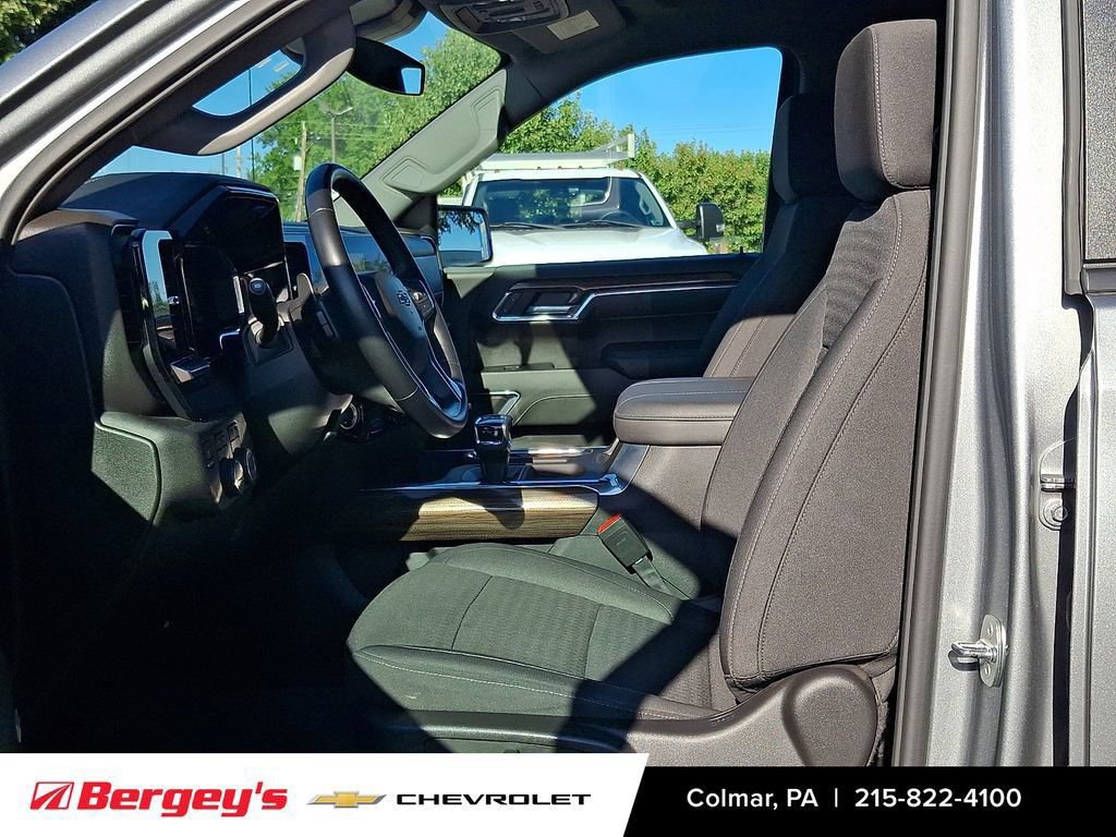 Certified 2024 Chevrolet Silverado 1500 RST w/ Rally Edition AWD/4WD image 16