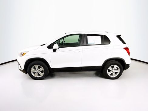 Used 2022 Chevrolet Trax LS w/ Tint and Cruise Package image 7