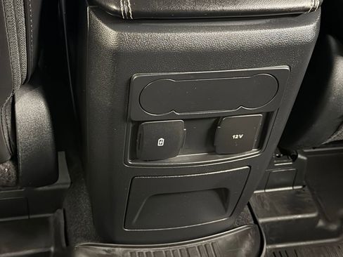 Used 2023 Ford Explorer XLT w/ Equipment Group 202A AWD/4WD image 23