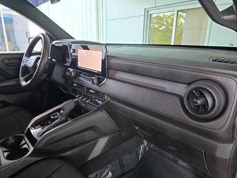 Certified 2023 Chevrolet Colorado Trail Boss w/ Technology Package AWD/4WD image 27