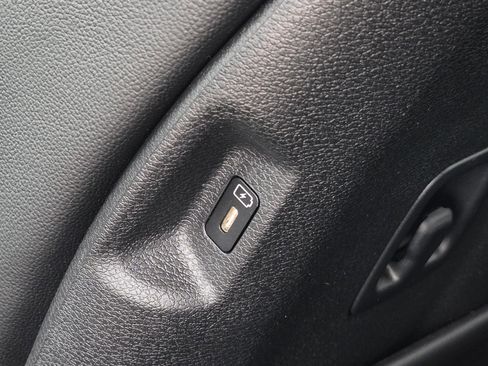 Used 2025 Kia Sportage EX FWD image 20