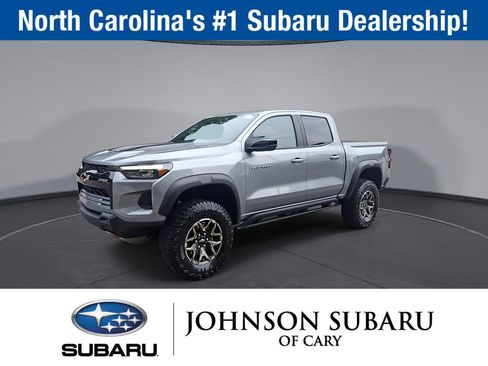 Used 2024 Chevrolet Colorado ZR2 w/ Technology Package AWD/4WD image 9