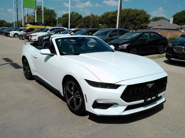 Used 2025 Ford Mustang Premium RWD image 5