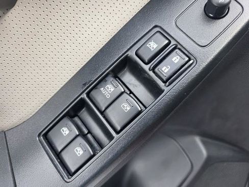 Used 2016 Subaru Forester 2.5i Touring w/ Popular Package #2 image 9
