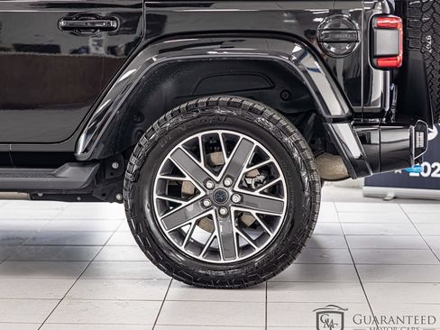 Used 2024 Jeep Wrangler High Altitude AWD/4WD image 8