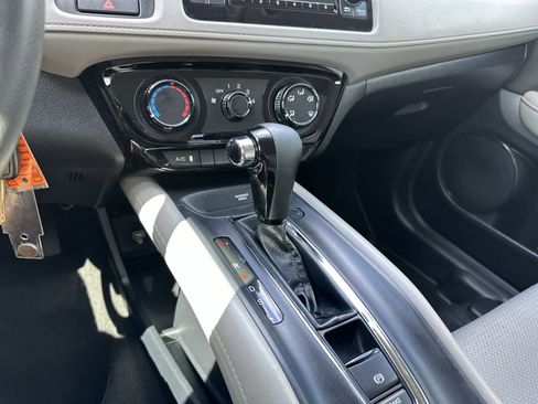 Used 2022 Honda HR-V LX image 23