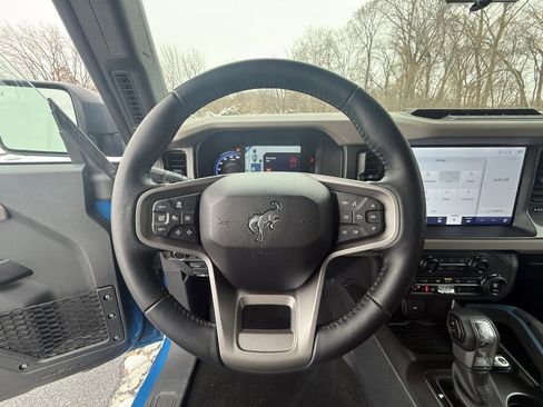 Used 2024 Ford Bronco Wildtrak image 31