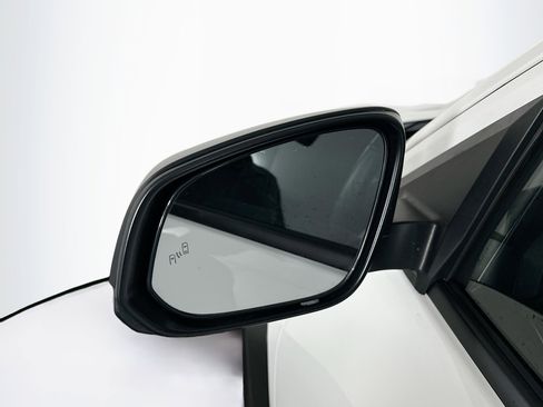 Used 2025 Toyota 4Runner SR5 AWD/4WD image 16