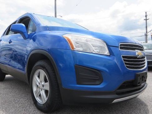 Used 2016 Chevrolet Trax LT w/ LT Convenience Package AWD/4WD image 1