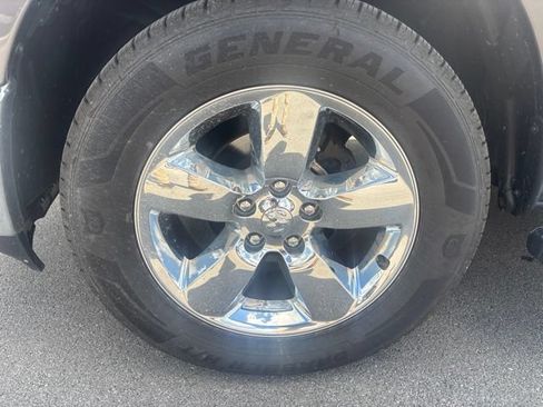 Used 2017 RAM 1500 Big Horn AWD/4WD image 2
