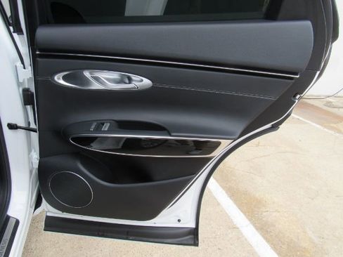 Used 2022 Genesis GV70 2.5T image 23