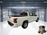 Used 2024 Nissan Frontier SV image 4