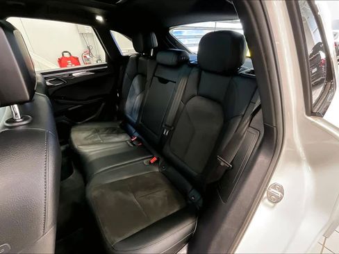 Used 2021 Porsche Macan S image 20
