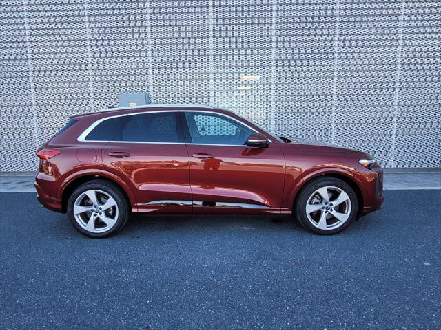 Used 2025 Audi Q5 Prestige AWD/4WD image 3