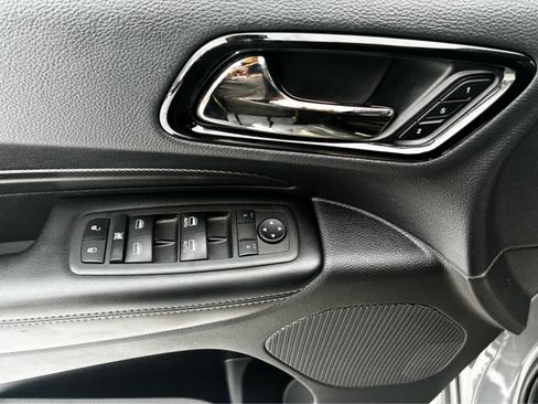 Used 2022 Dodge Durango GT image 17