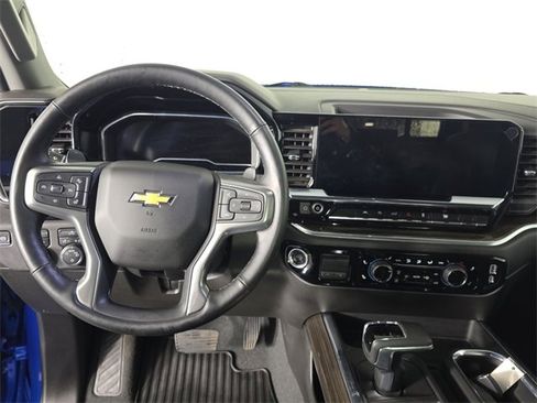 Certified 2025 Chevrolet Silverado 1500 LT w/ Convenience Package II image 10