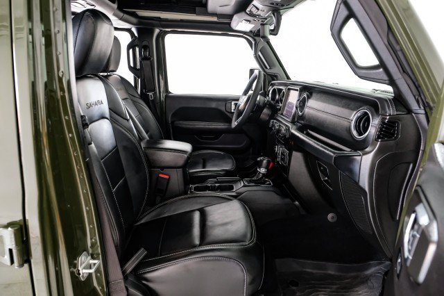 Used 2023 Jeep Wrangler Unlimited Sahara w/ Cold Weather Group AWD/4WD image 36