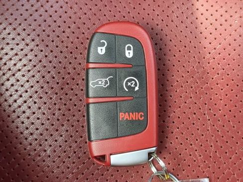 Used 2019 Jeep Grand Cherokee Trackhawk AWD/4WD image 37