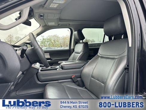 Used 2025 Ford Expedition Active image 11