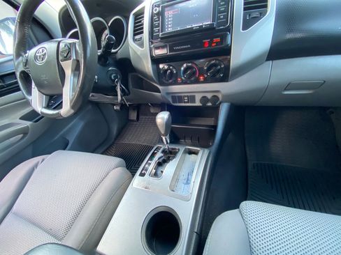Used 2015 Toyota Tacoma PreRunner image 27