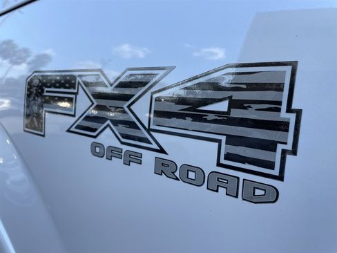 Used 2012 Ford F150 Lariat w/ Lariat Chrome Pkg image 34