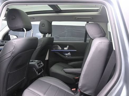 Certified 2026 Mercedes-Benz GLS 450 4MATIC image 21