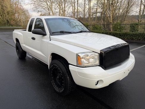 Used 2007 Dodge Dakota ST image 3