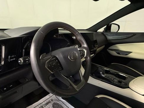 Used 2024 Lexus NX 250 FWD image 16