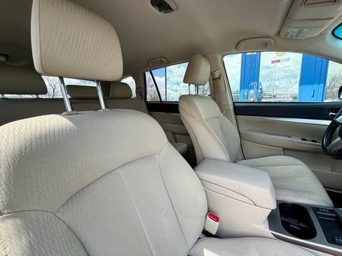 Used 2011 Subaru Outback 2.5i Premium image 19