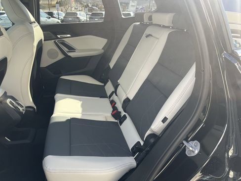 Used 2026 BMW X1 xDrive28i w/ Convenience Package image 32