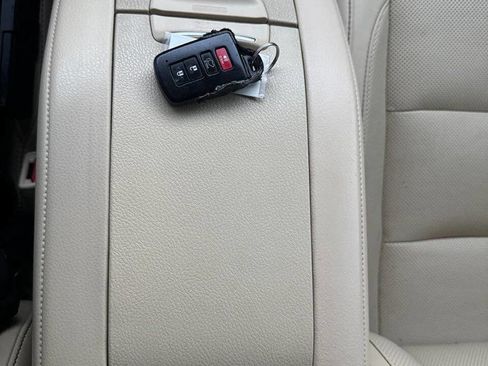 Used 2015 Toyota Highlander Limited Platinum image 42