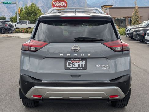 Used 2022 Nissan Rogue Platinum w/ Head-Up Display Package AWD/4WD image 7