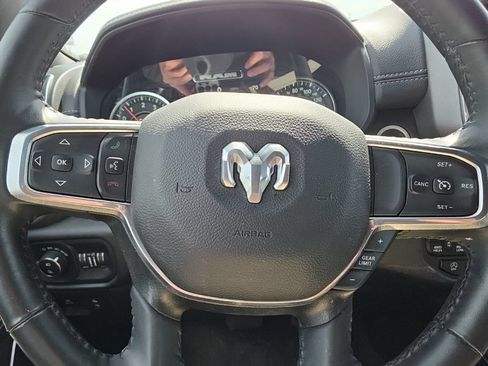 Used 2023 RAM 1500 Laramie AWD/4WD image 16