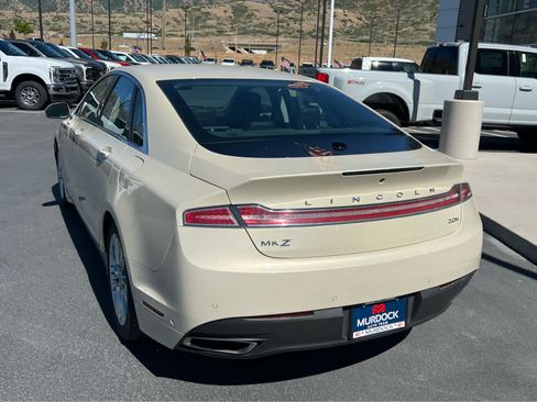 Used 2014 Lincoln MKZ Hybrid w/ Equipment Group 202A Reserve FWD image 10
