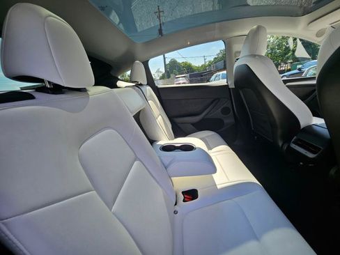 Used 2023 Tesla Model Y Long Range AWD/4WD image 66