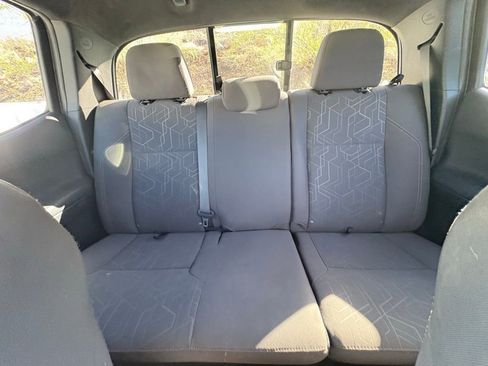 Used 2016 Toyota Tacoma TRD Sport w/ Towing Package image 6