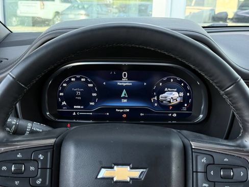 Used 2024 Chevrolet Suburban High Country AWD/4WD image 37