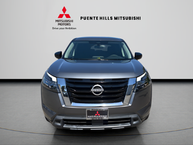 Used 2023 Nissan Pathfinder S FWD image 2