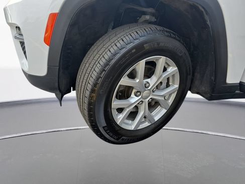 Certified 2023 Jeep Grand Cherokee Limited AWD/4WD image 31