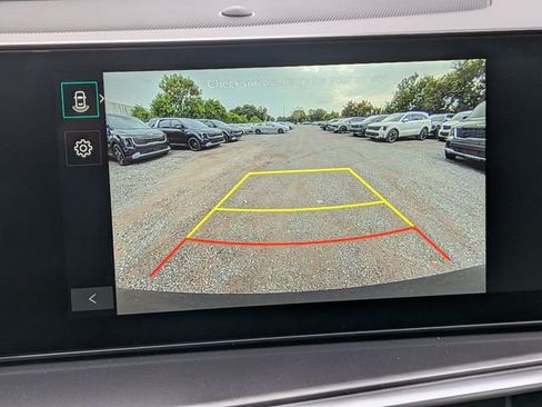 New 2026 Kia Sorento LX FWD image 23