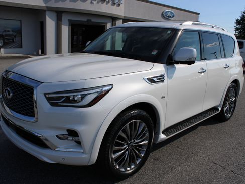 Used 2019 INFINITI QX80 Luxe w/ 22" Wheel Package RWD image 2