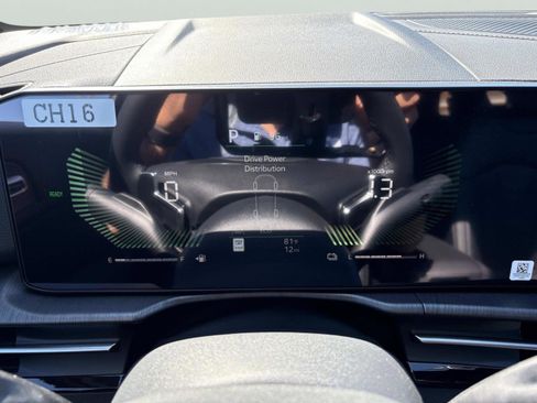 New 2026 Kia Sportage AWD Hybrid image 32