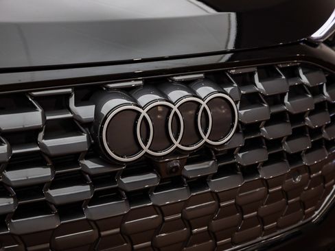 Certified 2025 Audi Q5 Premium Plus w/ Premium Plus image 6