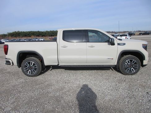 New 2026 GMC Sierra 1500 AT4 w/ AT4 Premium Package image 3