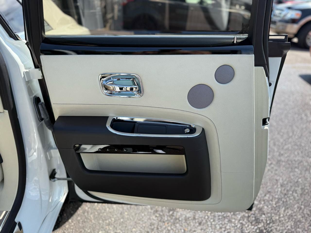 Used 2011 Rolls-Royce Ghost RWD image 20