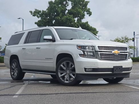 Used 2017 Chevrolet Suburban Premier AWD/4WD image 2