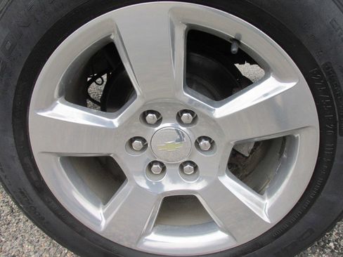 Used 2018 Chevrolet Suburban LT image 90