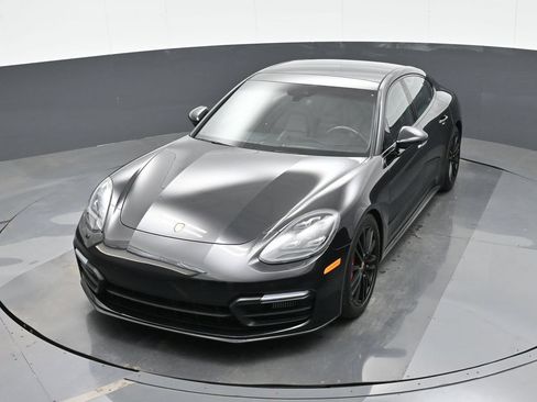 Certified 2019 Porsche Panamera GTS w/ Premium Package Plus AWD/4WD image 33