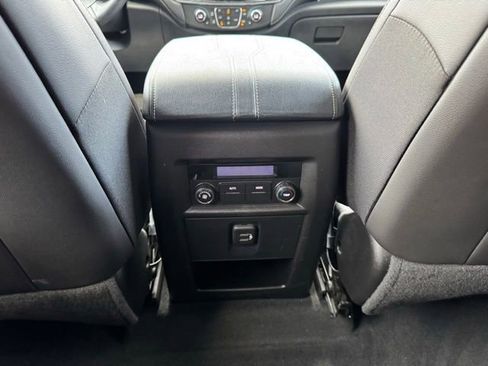 Used 2023 Chevrolet Traverse LT AWD/4WD image 10